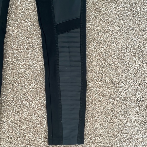 Express Stretchable Moto Leggings - Picture 2 of 5
